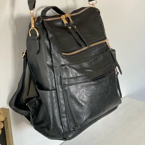 Brand NEW Camden Convertible Backpack in Black 🖤 - Picture 13 of 15